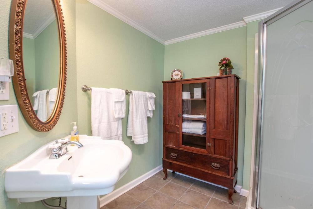 King Suite interior